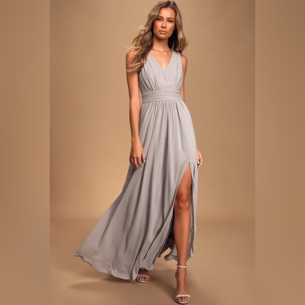 🌸 Lulus Formal Grey Dress, medium
